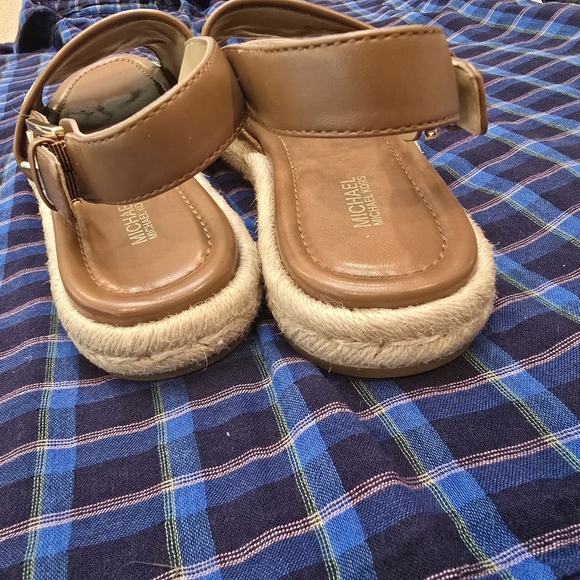 Michael Kors Women’s Royce Slide Sandals MK Logo Signature 7M No Box. - Picture 9 of 9
